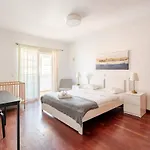 Cozy & Air Conditioning & Large