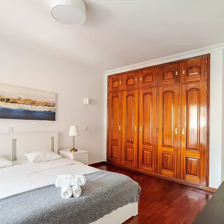 בית הארחה Cozy & Air Conditioning & Large *