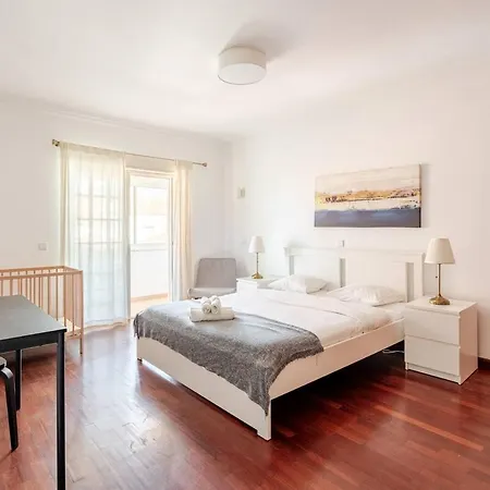 Cozy & Air Conditioning & Large