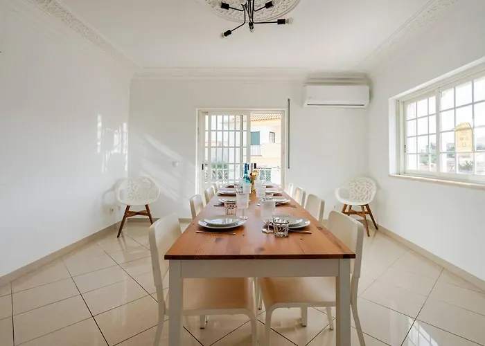 Cozy & Air Conditioning & Large Gæstehus