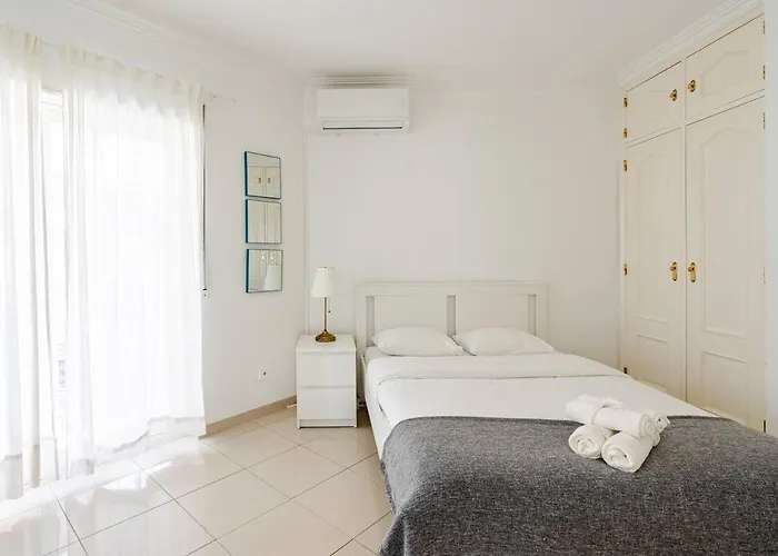 Cozy & Air Conditioning & Large *