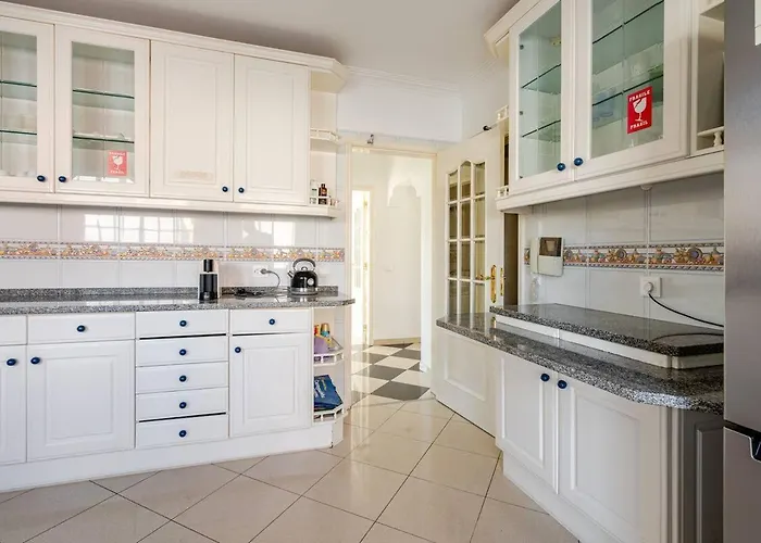 Cozy & Air Conditioning & Large * 카스카이스