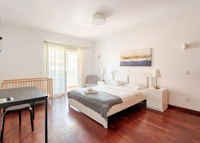 Cozy & Air Conditioning & Large