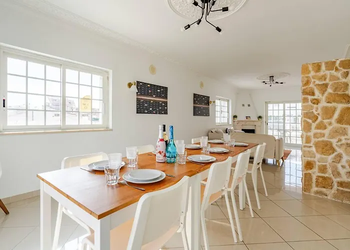 Cozy & Air Conditioning & Large 카스카이스