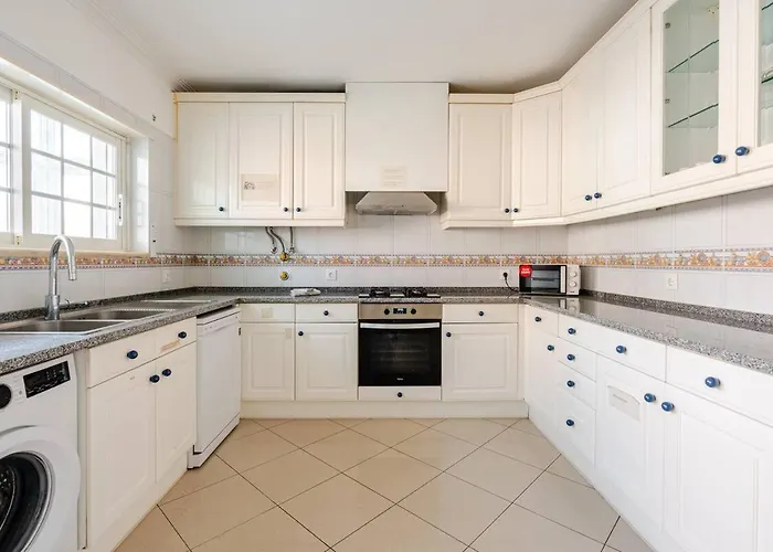 Cozy & Air Conditioning & Large * Cascais