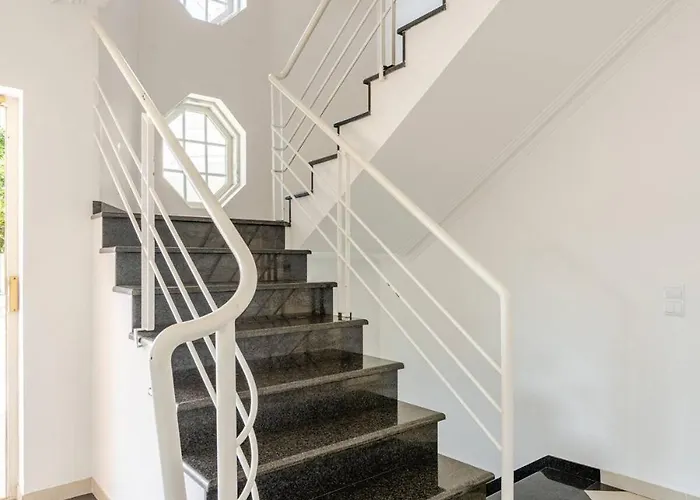 Cozy & Air Conditioning & Large 카스카이스