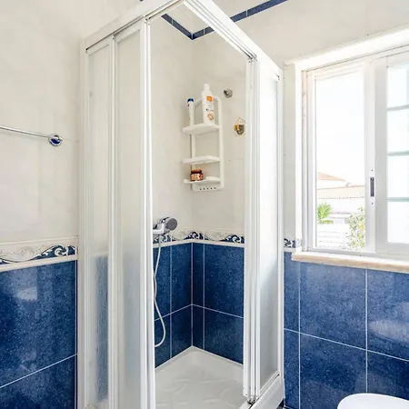 Cozy & Air Conditioning & Large