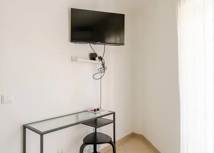 Гостевой дом Cozy & Air Conditioning & Large Кашкайш