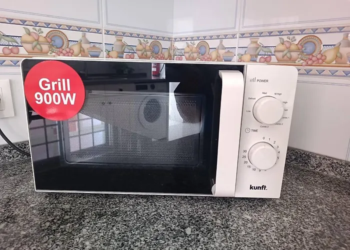 Гостевой дом Cozy & Air Conditioning & Large Кашкайш